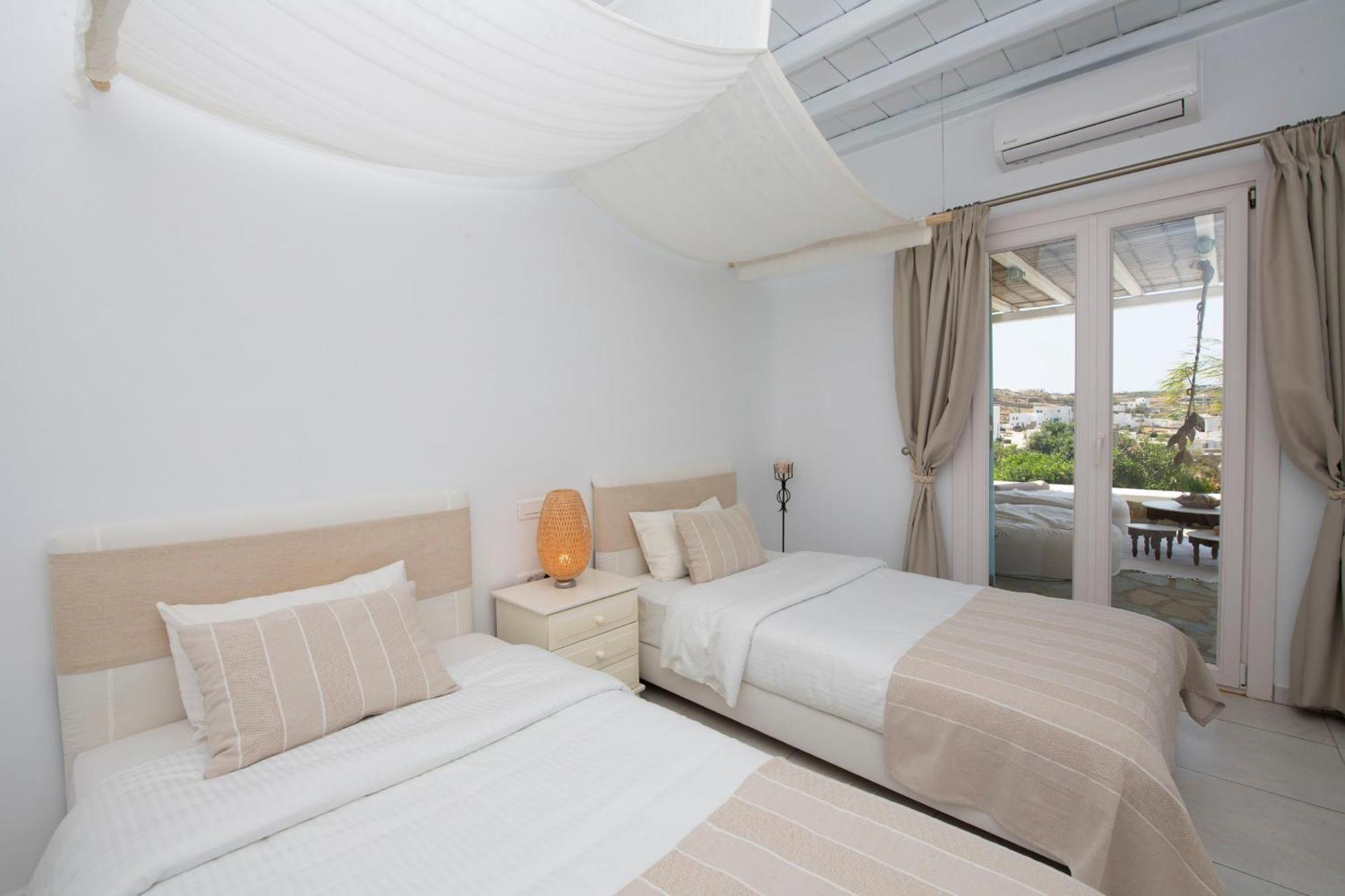 Tatiana Villa & Apartments Klouvas Luaran gambar